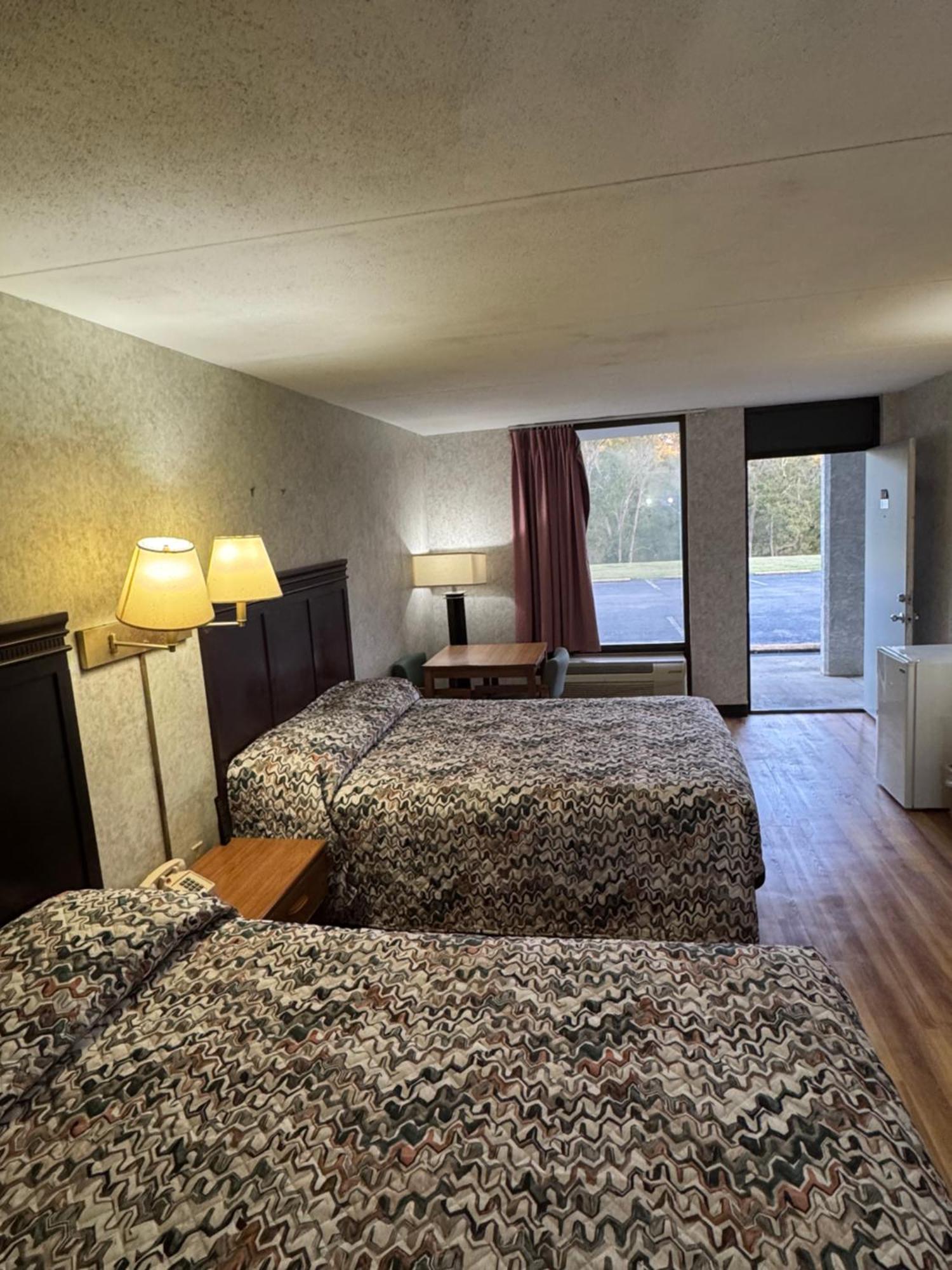 Riverfront Lodge Burkesville Extérieur photo